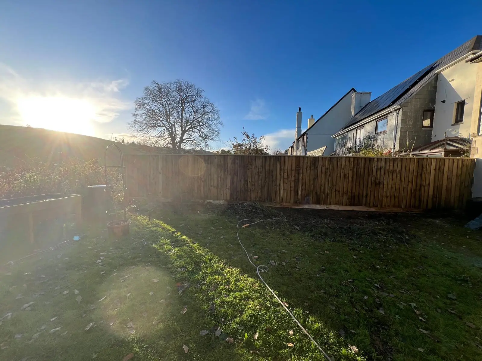 Professional closeboard fence installation in Totnes